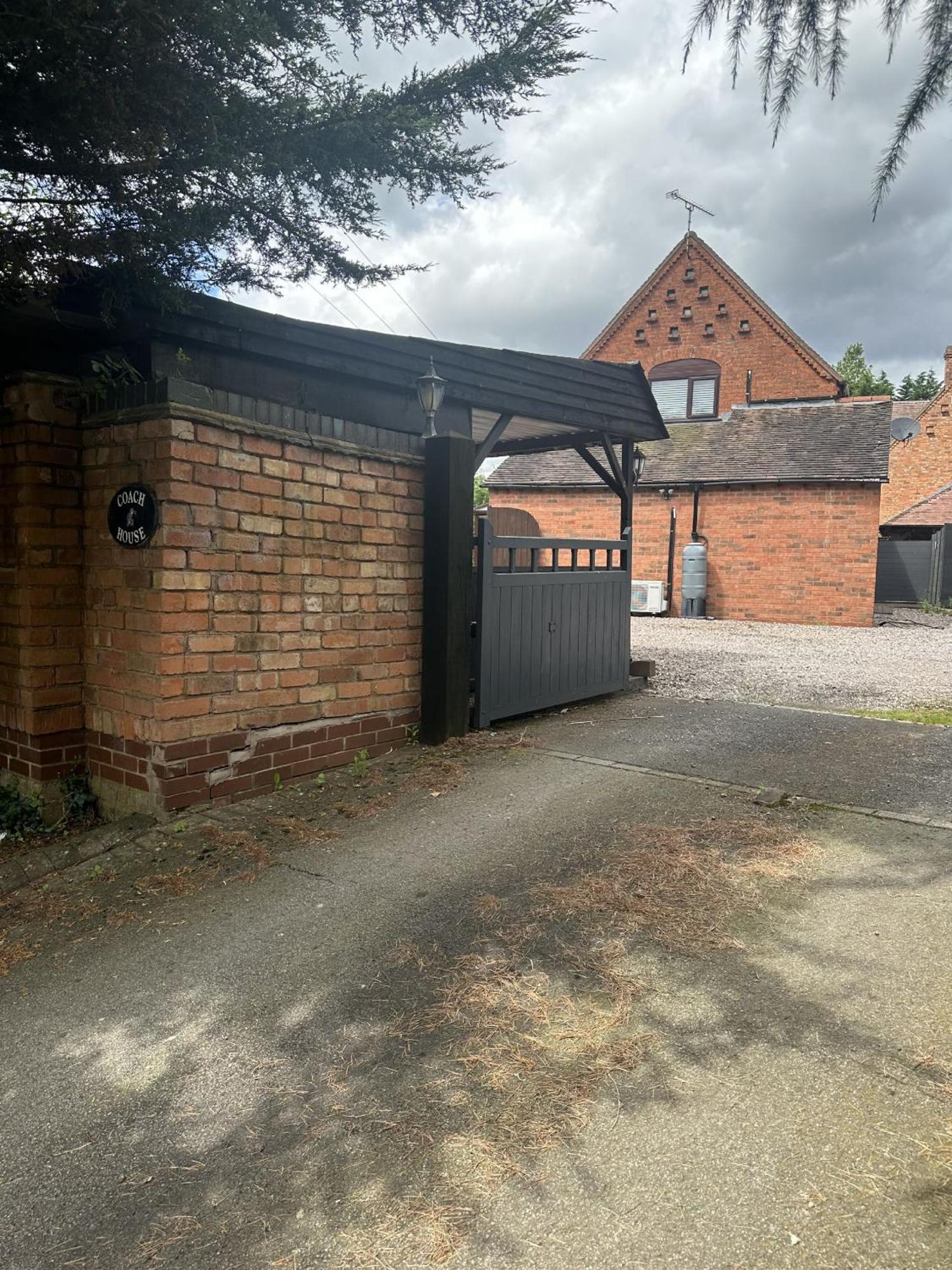 The Coach House Birmingham Exterior foto